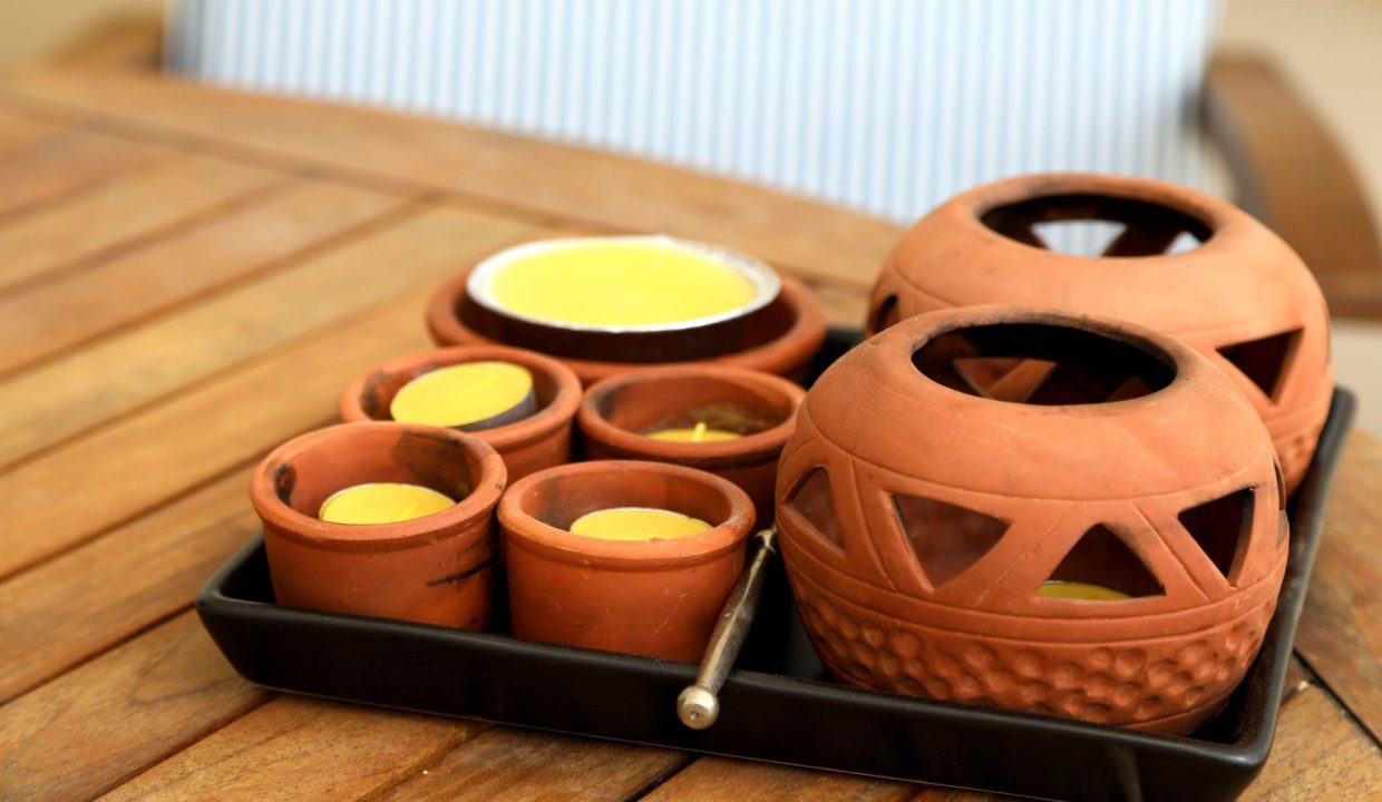 19.Balcony candles